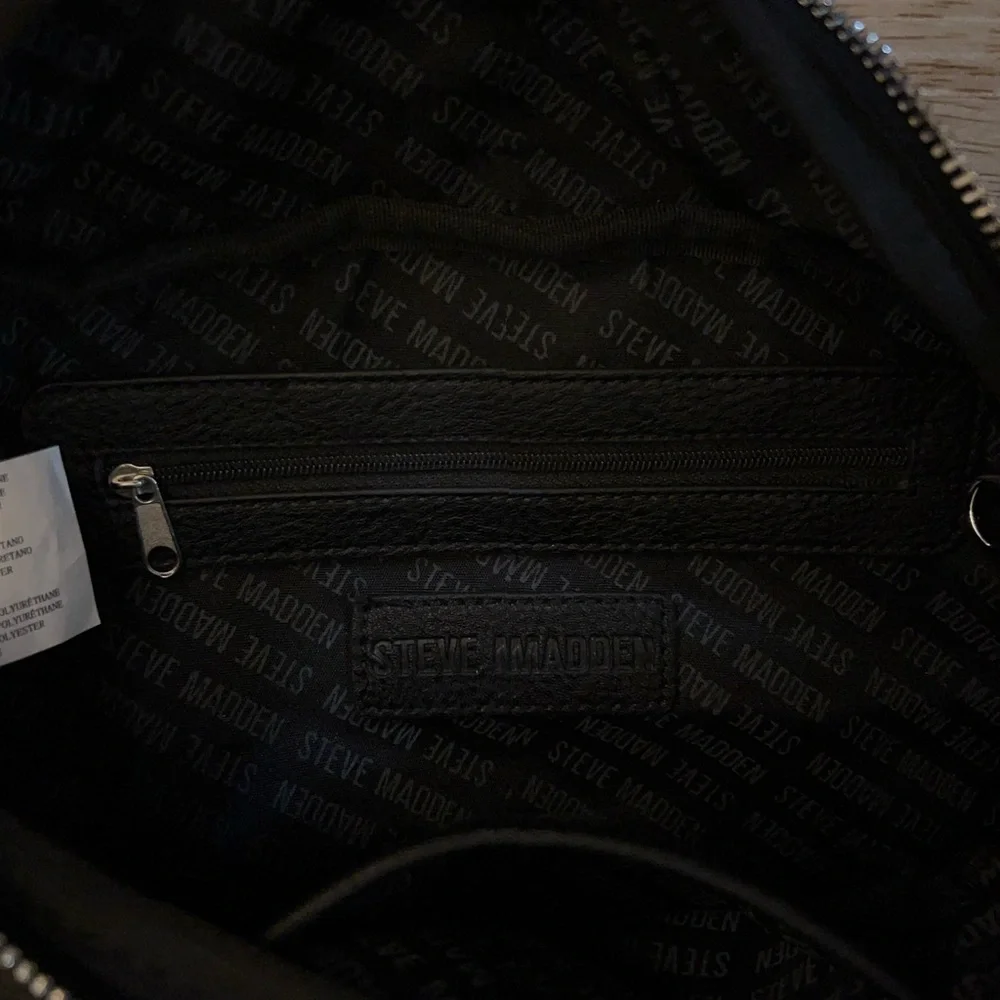 Steve Madden Signature Hip Belt Bag Embossed Black - Picture 14 of 14